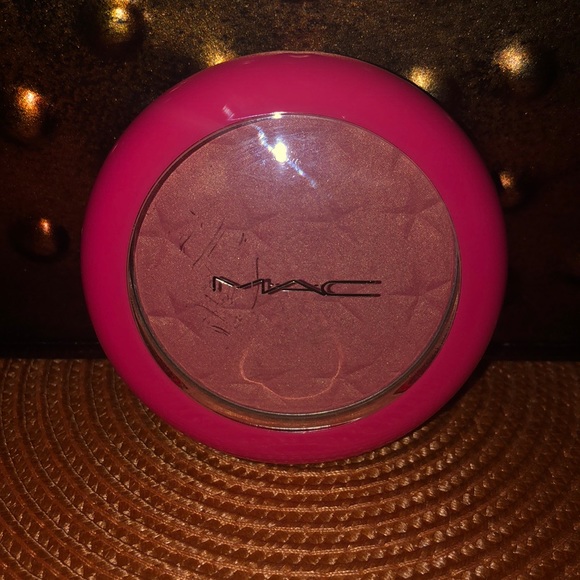 MAC Sweet Vision Magic Dust Powder - Picture 3 of 4